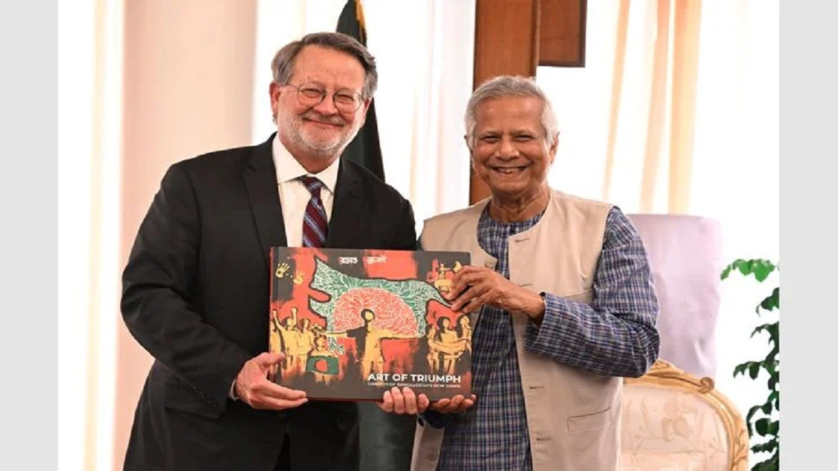 উৎসবমুখর পরিবেশে অবাধ ও সুষ্ঠুভাবে পরবর্তী নির্বাচন অনুষ্ঠিত হবে : প্রধান উপদেষ্টা